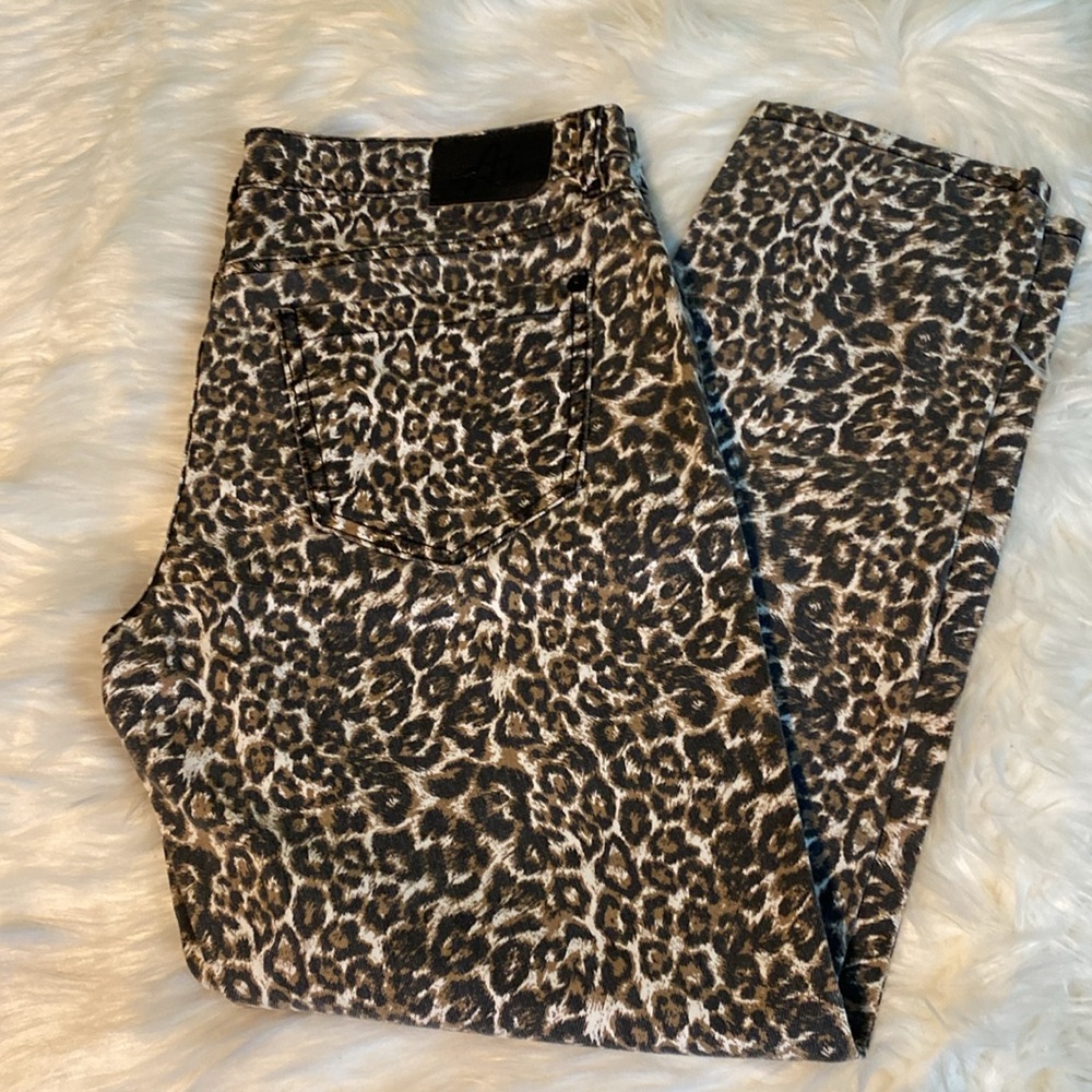 ♦️NWOT♦️Leopard Skinny Jeans 30